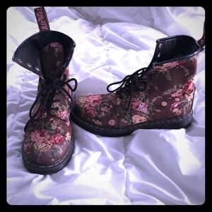 Dr Marten brown boots with floral pattern Sz 9